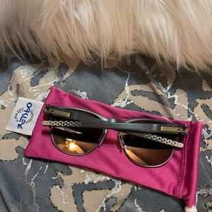 Women’s Oakleys, yellow lenses